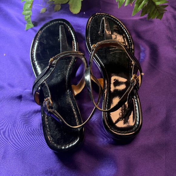 πCoach Caterine Black Leather Flat Slingback Thong Sandals Chainlink Logo 9.5B - Picture 4 of 14